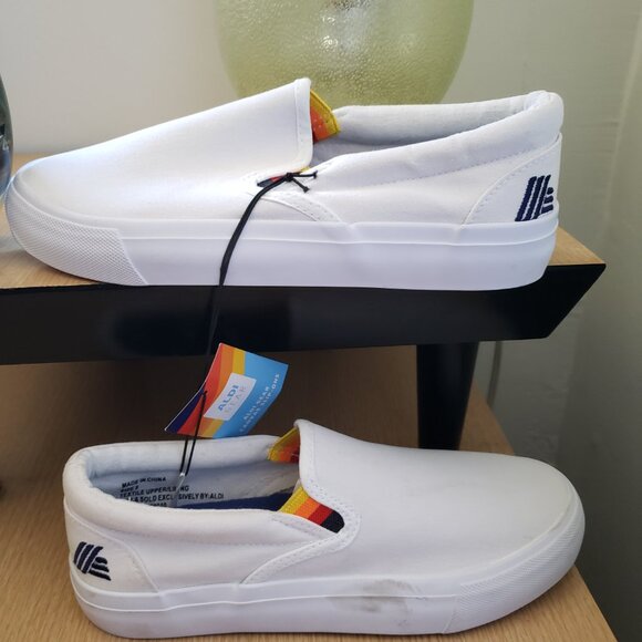 BNWT Aldi Gear White Rainbow Canvas Slip-on Style (8) KICKS - Picture 8 of 9